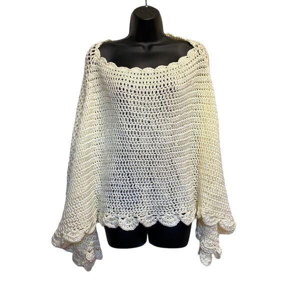 Hand Crocheted Scalloped Edge Cream Bohemian Poncho - Picture 1 of 8